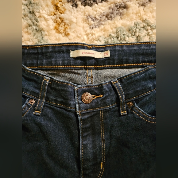 Levi's 711 Skinny - Picture 3 of 3